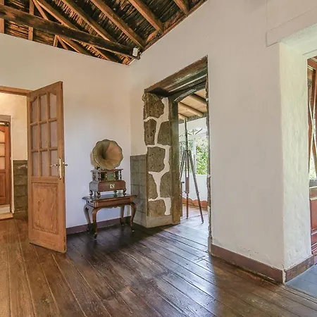 Nyaraló Matos Pool And Garden